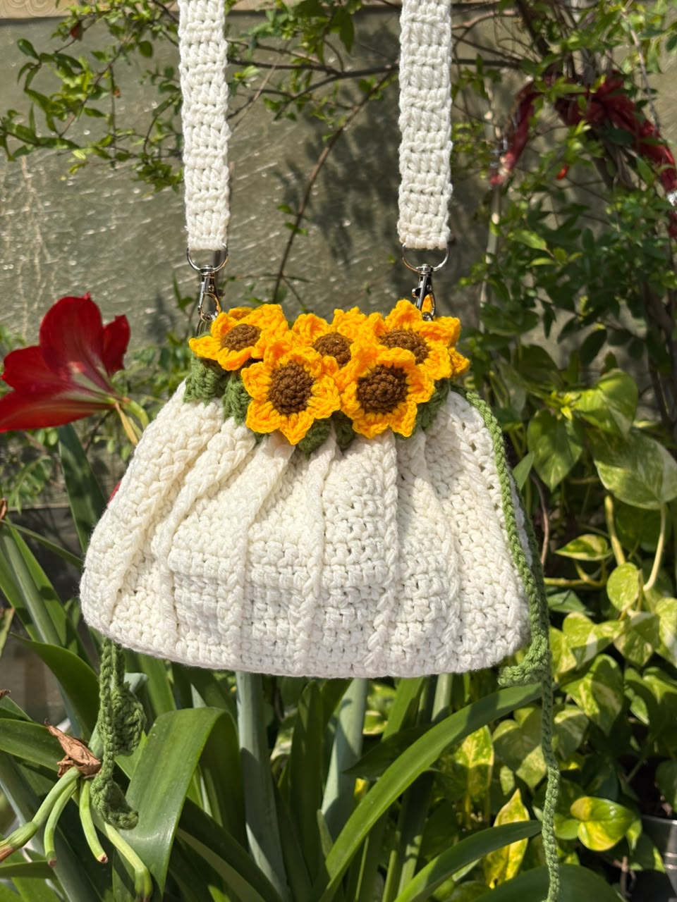 Sunflower bag white with leather base