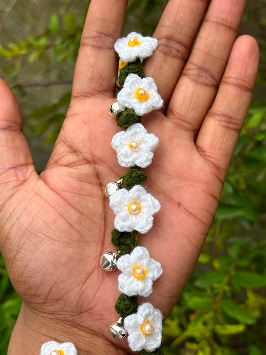 White Daisy anklet - pair