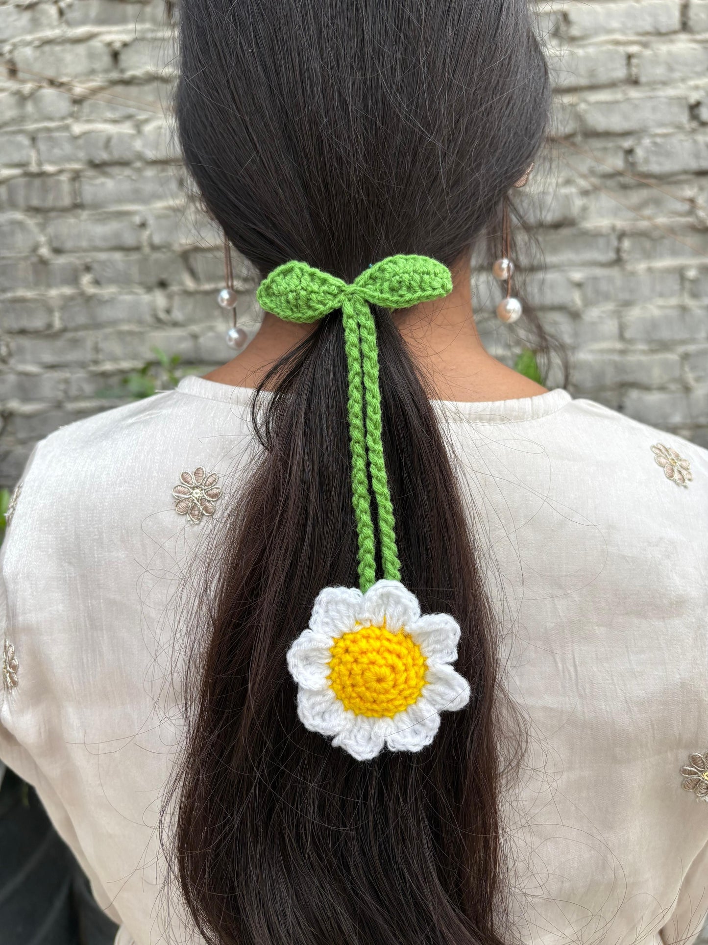 Daisy hair tie