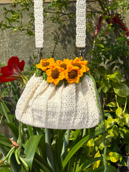 Sunflower bag white with leather base