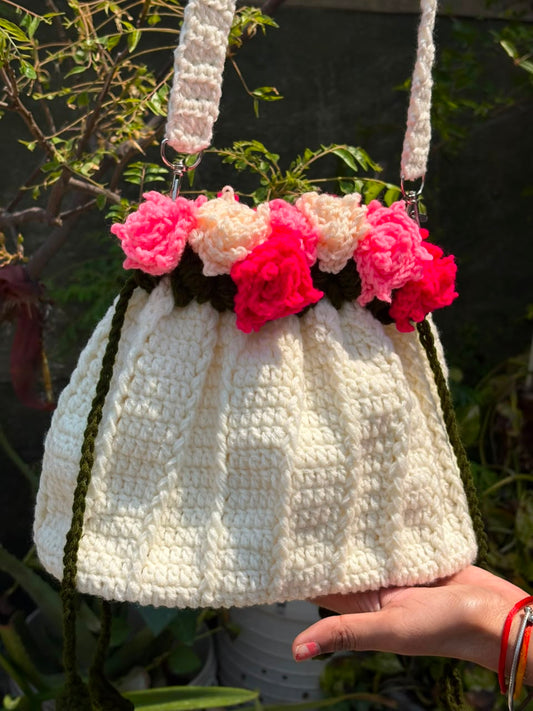 Pink rose bag white with leather base