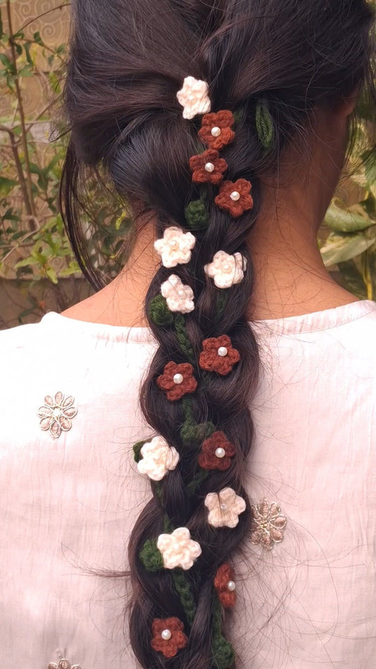 Brown and white hair parandi