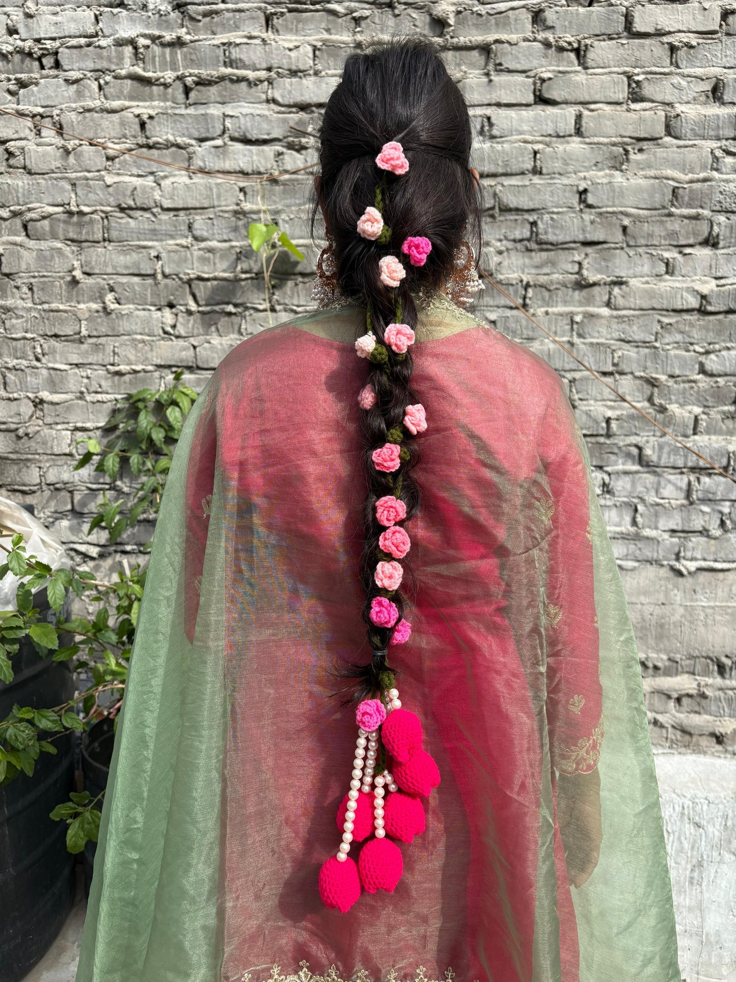 Rose parandi with tulip ends
